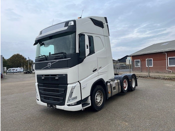 Xe đầu kéo VOLVO FH 500