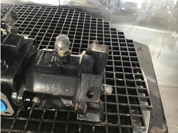 Bơm thủy lực LIEBHERR