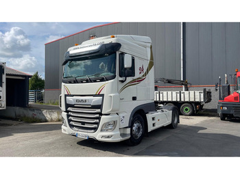 Xe đầu kéo DAF XF 530