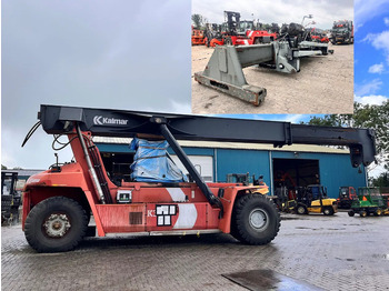 Xe tiếp cận xếp chồng KALMAR