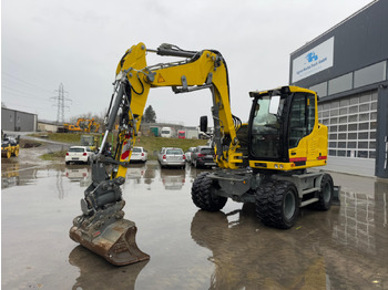 Máy xúc bánh lốp LIEBHERR