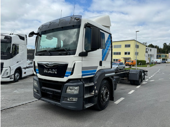 Xe tải khung gầm MAN TGS 26.440
