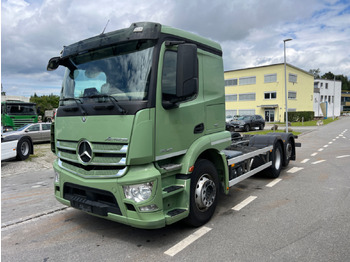 Xe tải khung gầm MERCEDES-BENZ Actros 2543