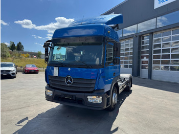 Xe đầu kéo MERCEDES-BENZ Atego 1330