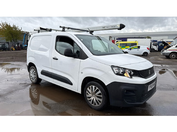 Xe van nhỏ gọn PEUGEOT Partner