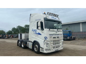 Xe đầu kéo VOLVO FH