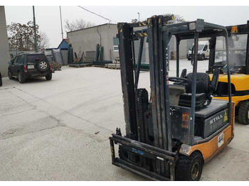 Xe nâng điện STILL R20