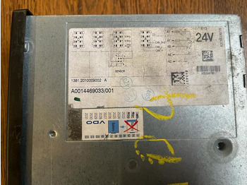 Máy đo tốc độ cho Xe tải Mercedes-Benz Actros MP4 VDO Tachograph A0014469033: hình 2 Máy đo tốc độ cho Xe tải Mercedes-Benz Actros MP4 VDO Tachograph A0014469033: hình 2