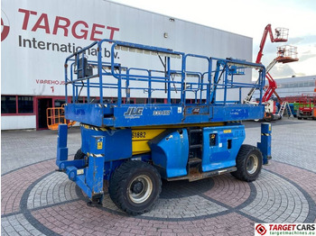 Máy nâng người hình kéo JLG