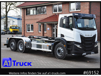Xe tải nâng móc IVECO X-WAY