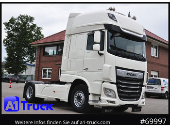 Xe đầu kéo DAF XF 530