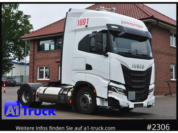 Xe đầu kéo IVECO Stralis