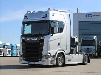 Xe đầu kéo SCANIA S 520