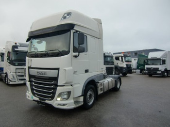 Xe đầu kéo DAF XF 106 460