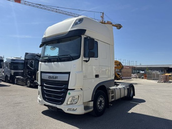 Xe đầu kéo DAF XF 460