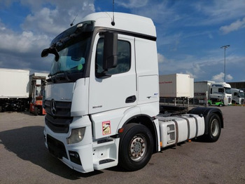 Xe đầu kéo MERCEDES-BENZ Actros 1845