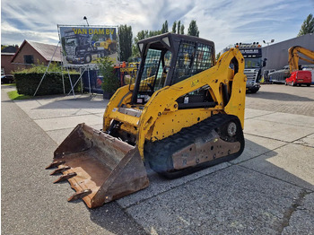 Máy xúc lật đa năng BOBCAT T190