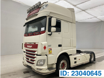 Xe đầu kéo DAF XF 106 460