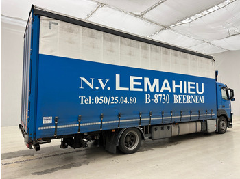 Xe tải thùng mui bạt Volvo FM 330: hình 4