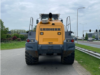 Máy xúc lật bánh lốp Liebherr L580: hình 4