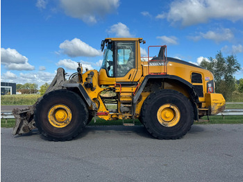 Máy xúc lật bánh lốp VOLVO L220H