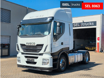 Xe đầu kéo IVECO Stralis 420