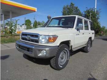 Xe hơi TOYOTA Land Cruiser