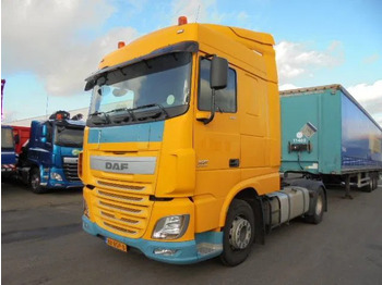 Xe đầu kéo DAF XF 440