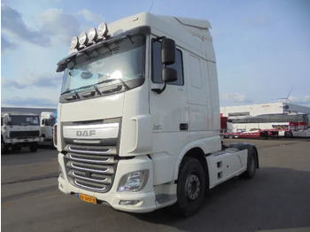 Xe đầu kéo DAF XF 440