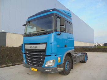 Xe đầu kéo DAF XF 440