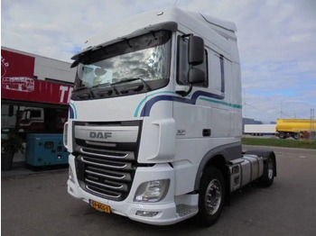 Xe đầu kéo DAF XF 440