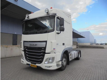 Xe đầu kéo DAF XF 440