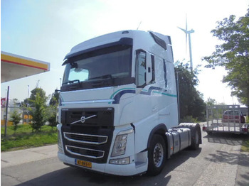 Xe đầu kéo VOLVO FH 420