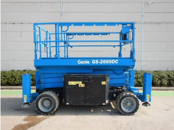 Máy nâng người hình kéo GENIE