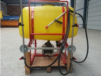 Máy xịt gắn trên máy cày