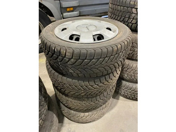 Lốp và vành BRIDGESTONE