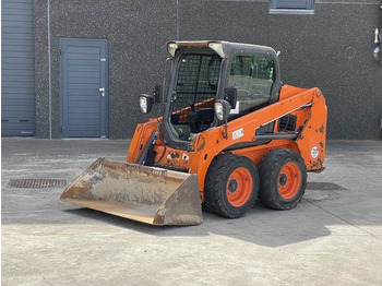 Máy xúc lật bánh lốp BOBCAT S450