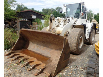 Máy xúc lật bánh lốp KOMATSU WA380-6