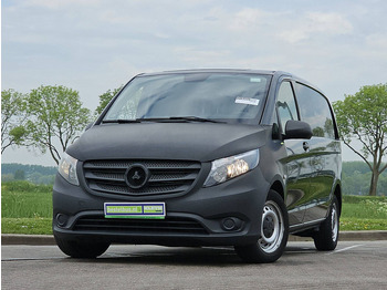 Xe van nhỏ gọn MERCEDES-BENZ Vito 111