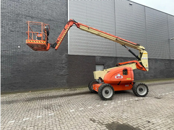 Xe nâng người hình viễn vọng kính JLG 600AJ