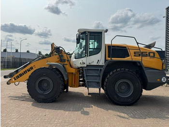Máy xúc lật bánh lốp LIEBHERR L 550