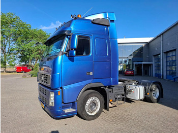 Xe đầu kéo VOLVO FH13 400