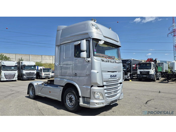 Xe đầu kéo DAF XF 460