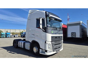 Xe đầu kéo VOLVO FH 460