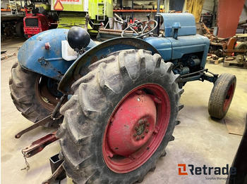 Máy móc nông nghiệp Traktor Ford Dextra Traktor: hình 4 Máy móc nông nghiệp Traktor Ford Dextra Traktor: hình 4