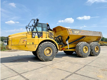 Xe ben đổ có khớp nối CATERPILLAR 745