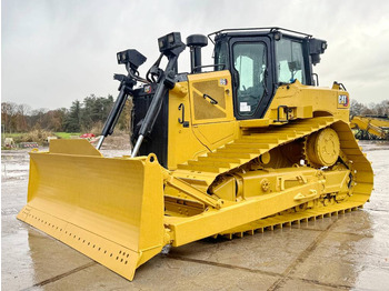 Máy ủi CATERPILLAR D6