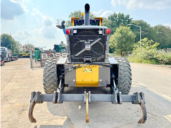 Máy san Volvo G970 - 3 Tine Ripper / EPA Certified: hình 3 Máy san Volvo G970 - 3 Tine Ripper / EPA Certified: hình 3