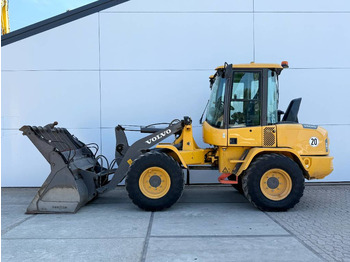 Máy xúc lật bánh lốp VOLVO L30G