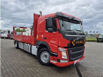 Xe tải thùng lửng/ Phẳng VOLVO FM 330
